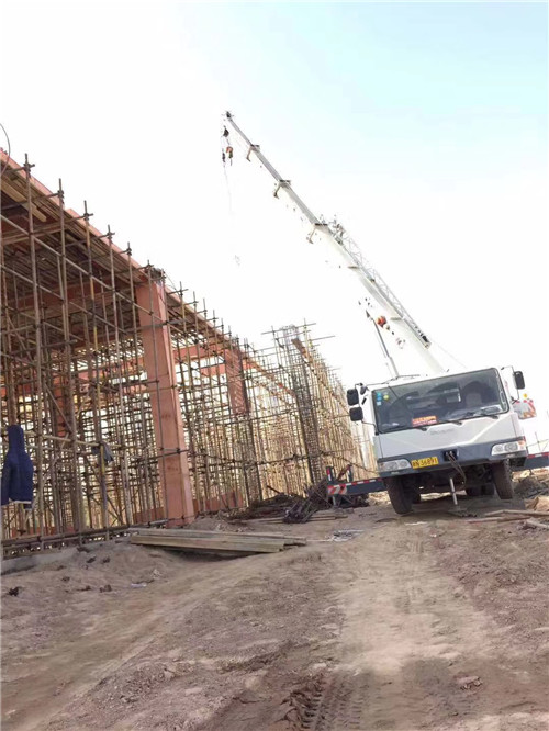 竹山县吊车作业的安全注意事项有哪些？