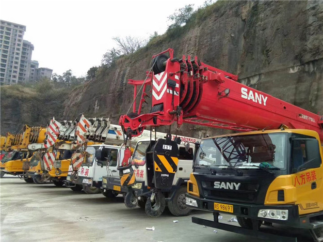 竹山县吊车出租按什么计费？台班费、单次费、里程费怎么算？